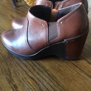 Leather Dansko wedge brown size 40